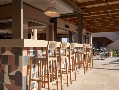 Bar image